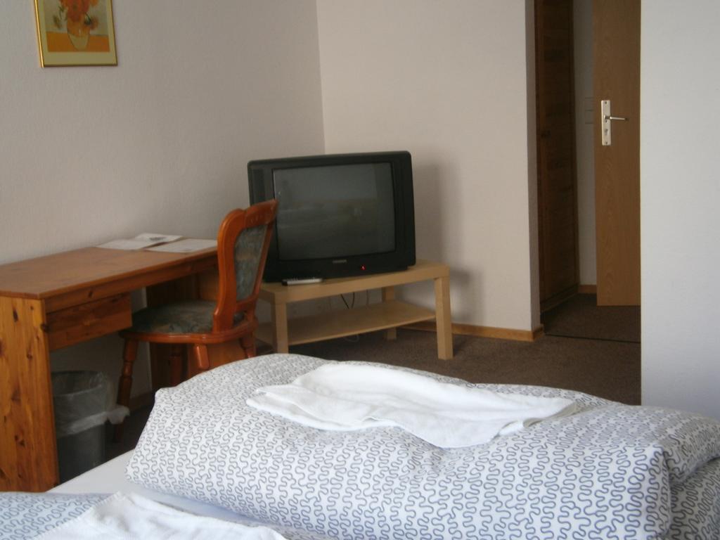 Hotel Strauss Waldbronn Rom bilde